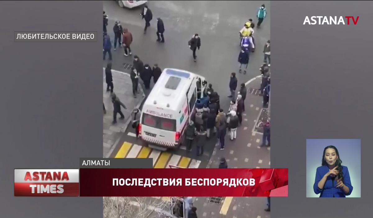 "В машину закинули гранату", - врачи скорой помощи рассказали о нападении боевиков в Алматы