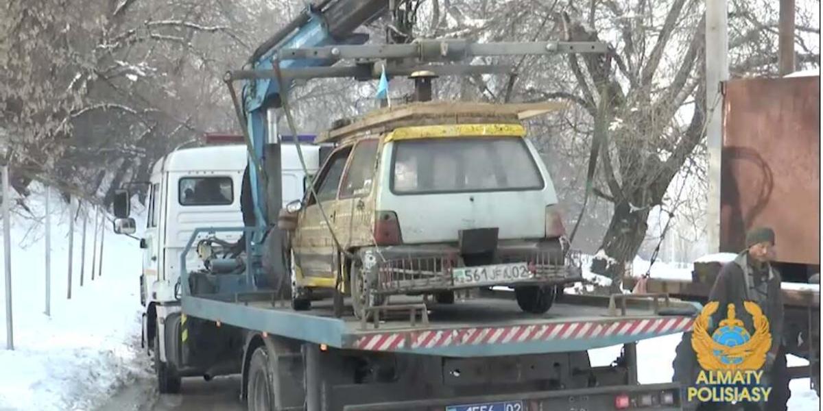 “Авто на дровах” задержано в Алматы.