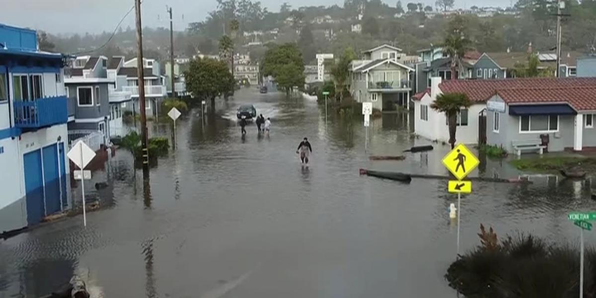 Мощный шторм обрушился на Калифорнию: 90 % населения под угрозой наводнения