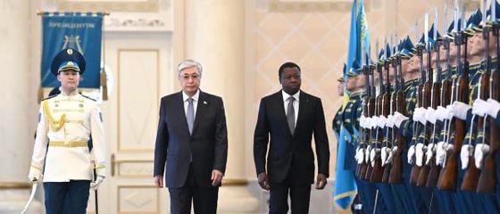 Президент Того Республикасының басшысын Ақордада қарсы алды
