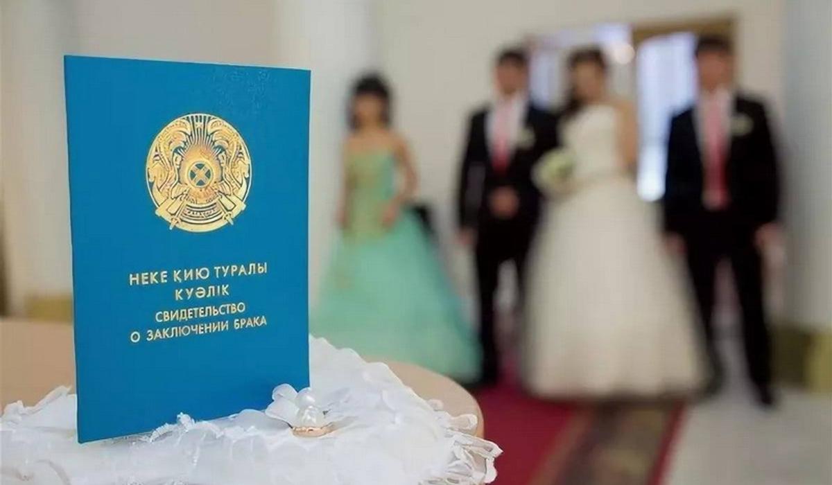 Астанчане чаще остальных женятся, а восточноказахстанцы - разводятся