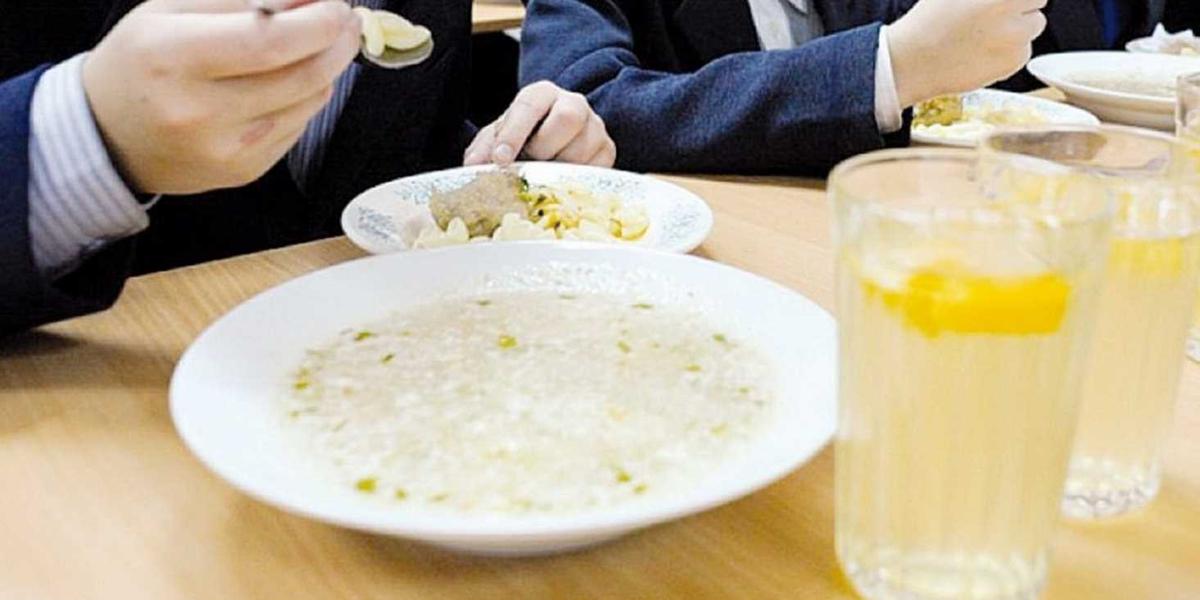 Слишком солёно и сладко: питание в казахстанских школах не соответствует международным нормам