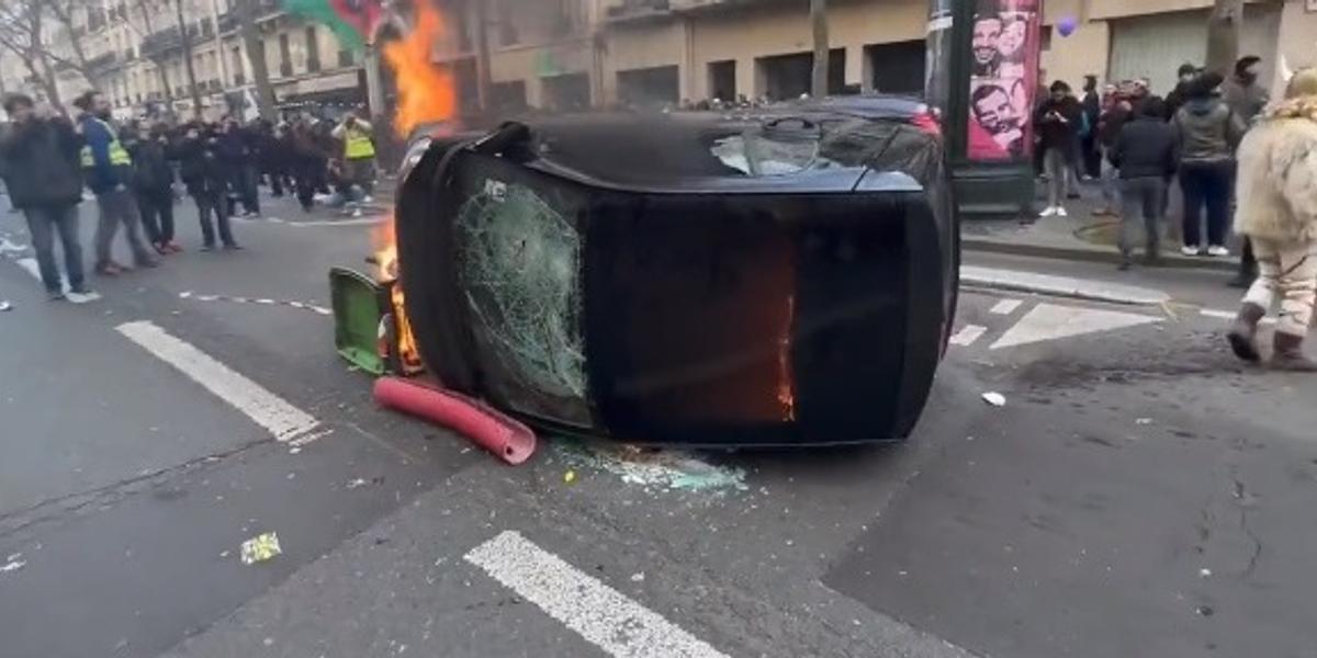 Беспорядки и столкновения с полицией начались в Париже
