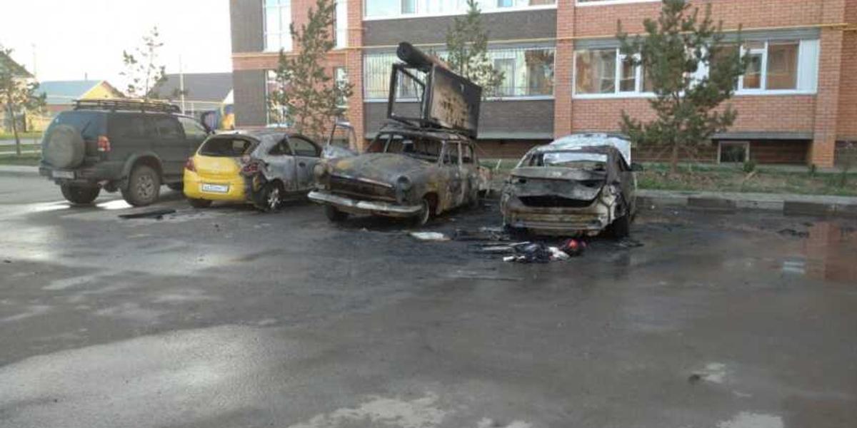 Автокиллеры: двух костанайцев судят за поджог авто по заказу