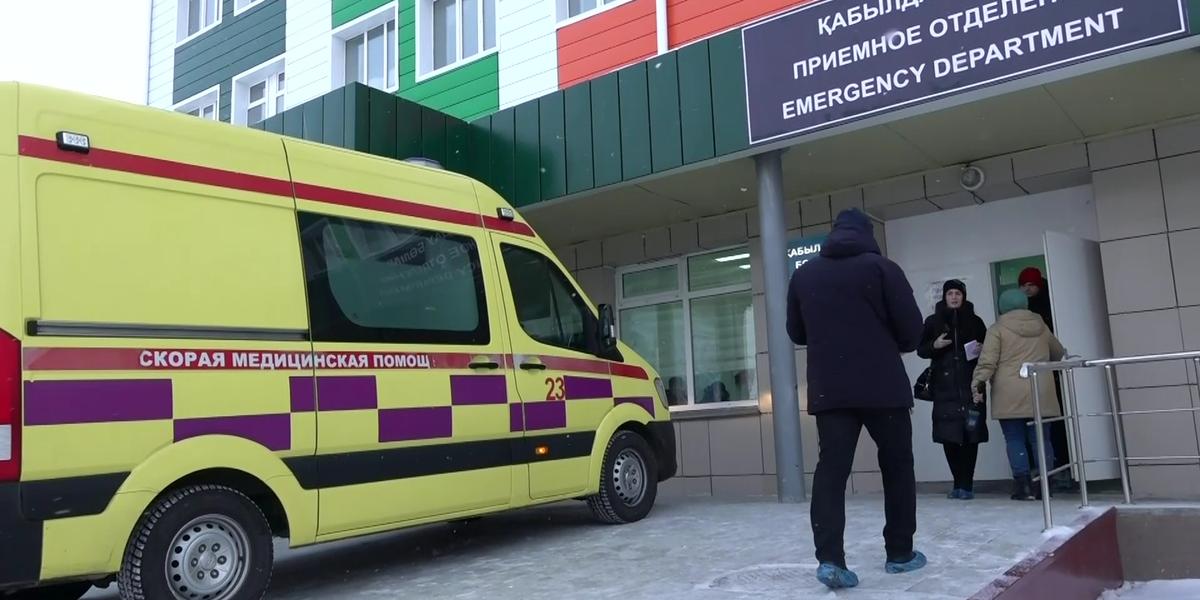 Нож, топор и жуткая маска: очевидцы рассказали подробности нападения в школе Петропавловска