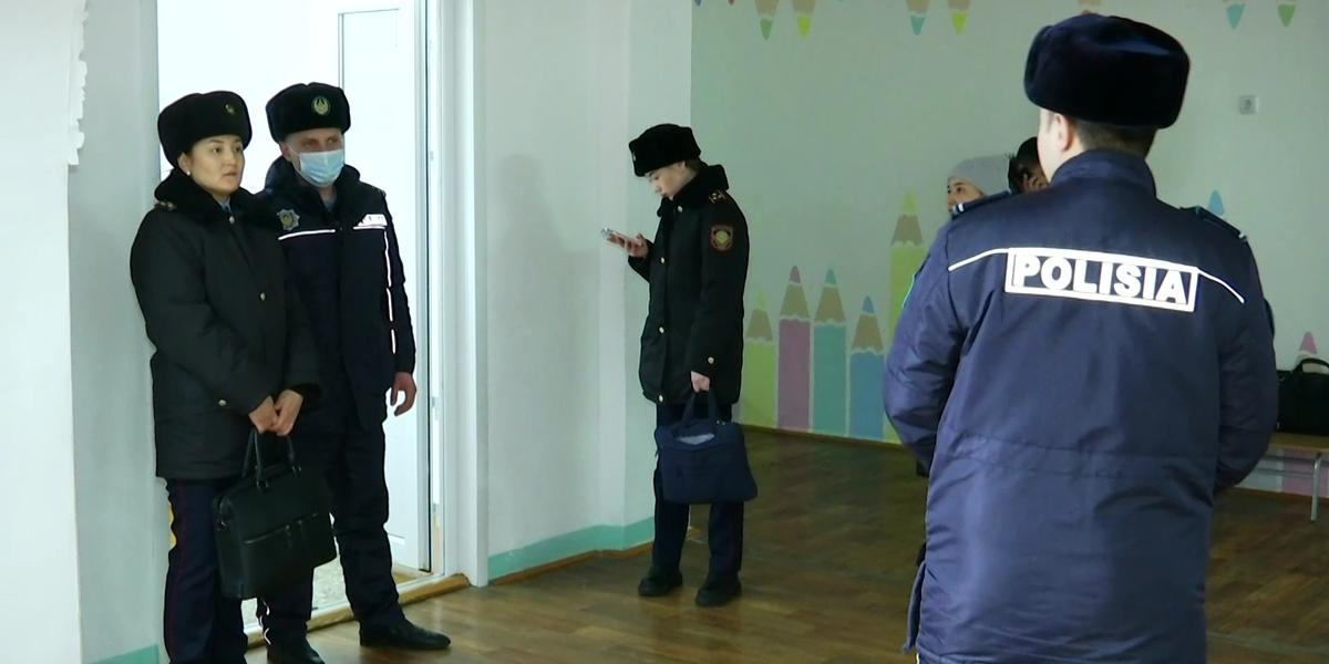 На два месяца арестовали подростка, который напал с топором на сверстников в одной из школ Петропавловска