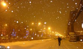 Из-за мощного снегопада школьников Атырау перевели на дистанционку