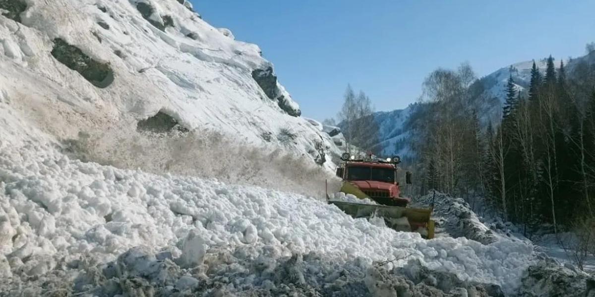Семь лавин сошли в Алматинской области