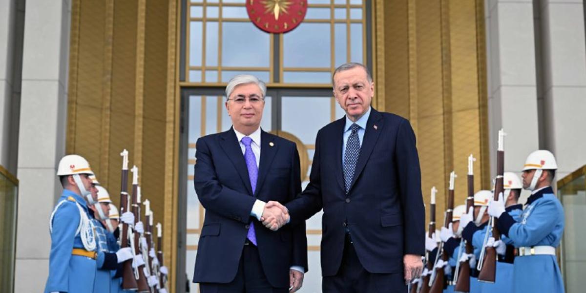 Касым-Жомарта Токаева встретил Президент Турции Реджеп Тайип Эрдоган в резиденции «Кулие»