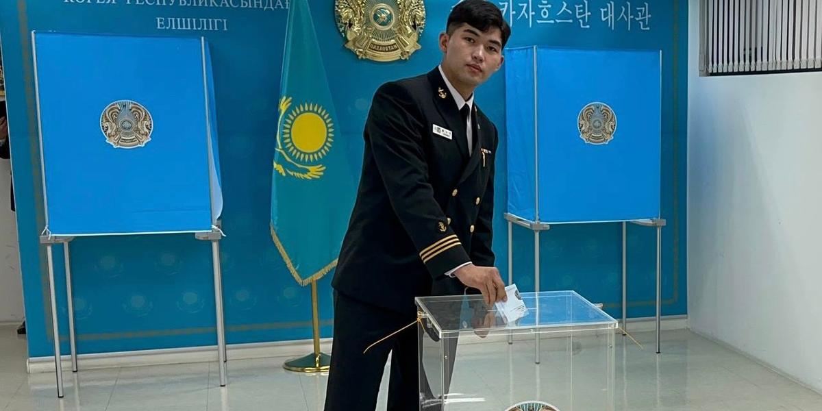 Парламентские выборы: казахстанцы голосуют за границей