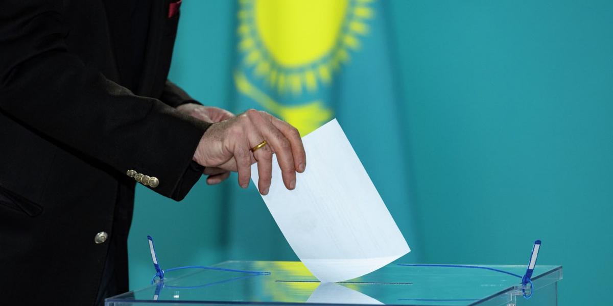 В Казахстане открылись все избирательные участки