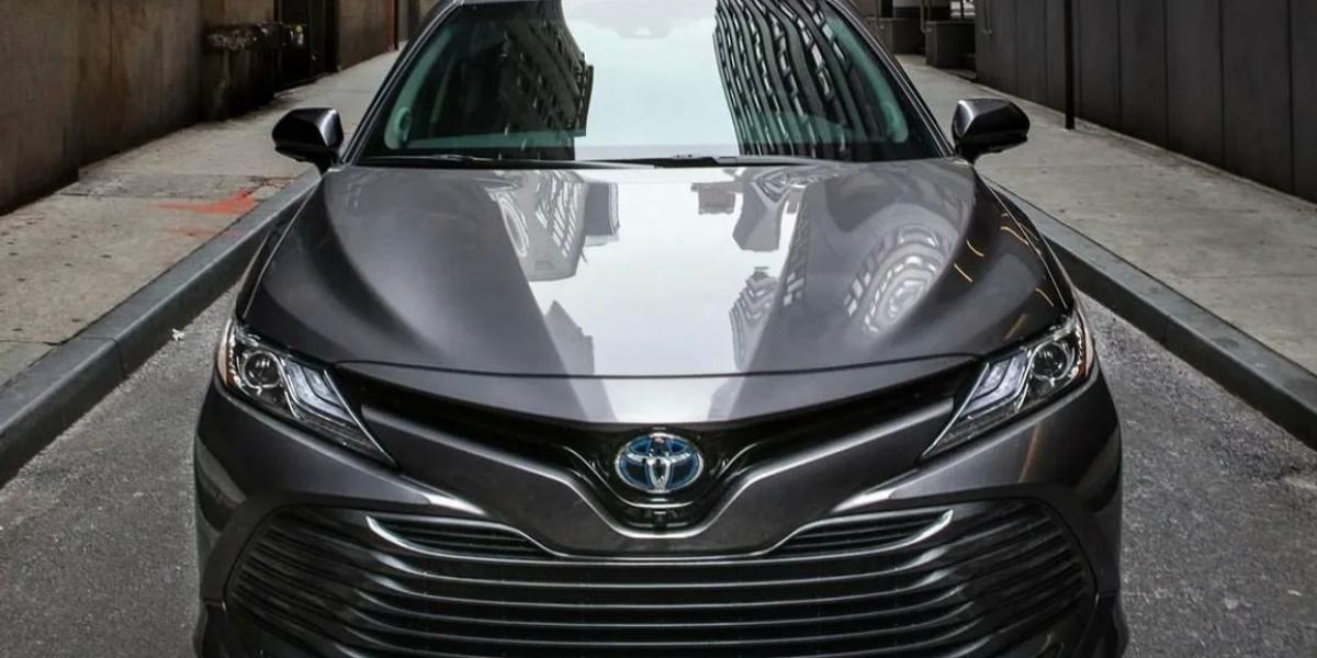 Toyota прекращает продажи Camry