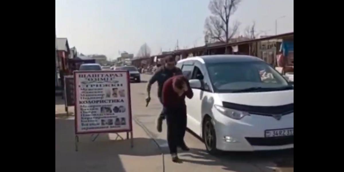Не поделили дорогу: один водитель выстрелил в лицо другому в Алматы