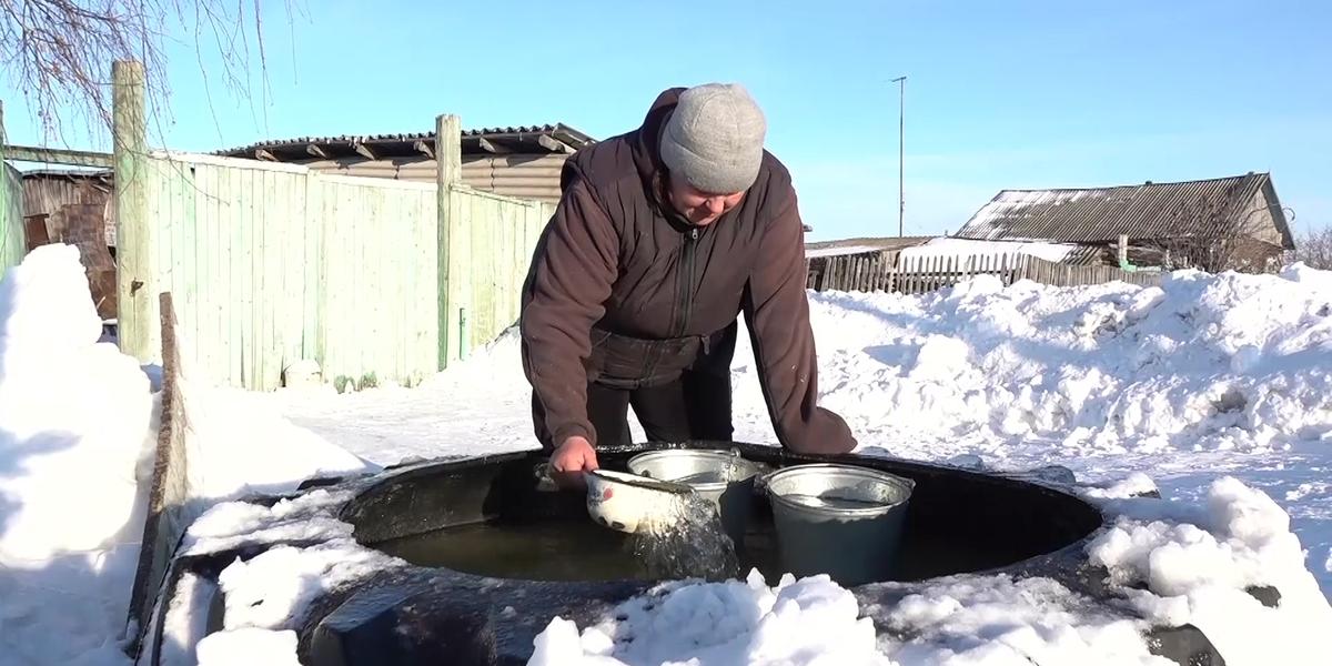 Сотни жителей села близ Петропавловска топят снег и пьют воду из озера