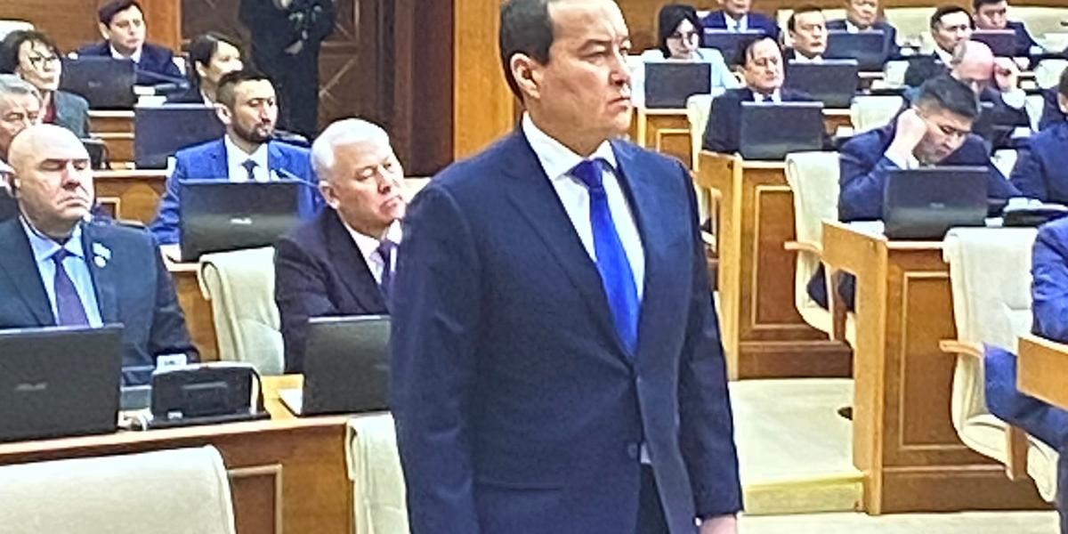 Алихан Смаилов сохранил пост Премьер-министра Казахстана