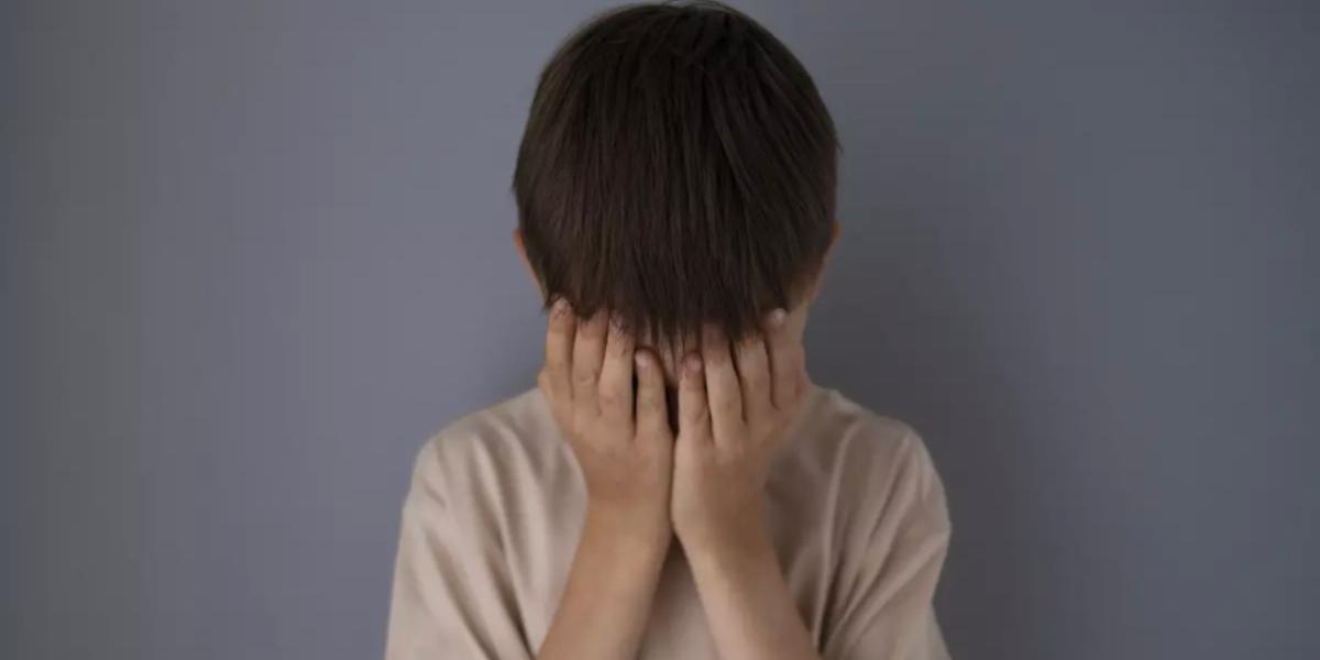 Двое подростков изнасиловали восьмилетнего мальчика в Алматинской области