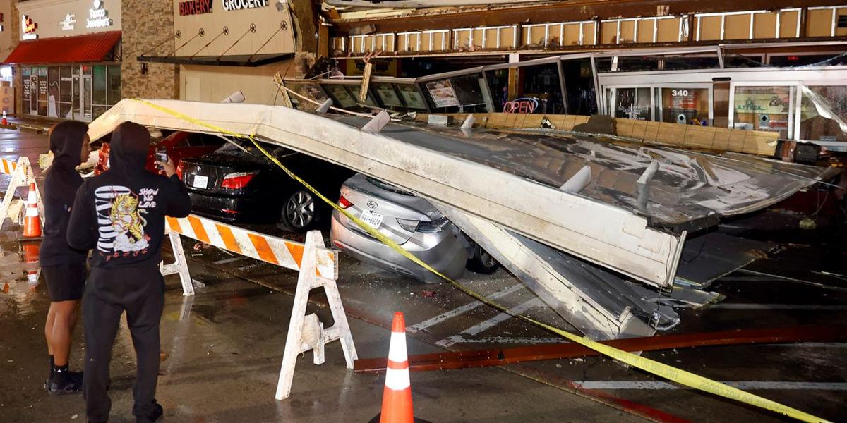 12 человек погибли из-за торнадо в США