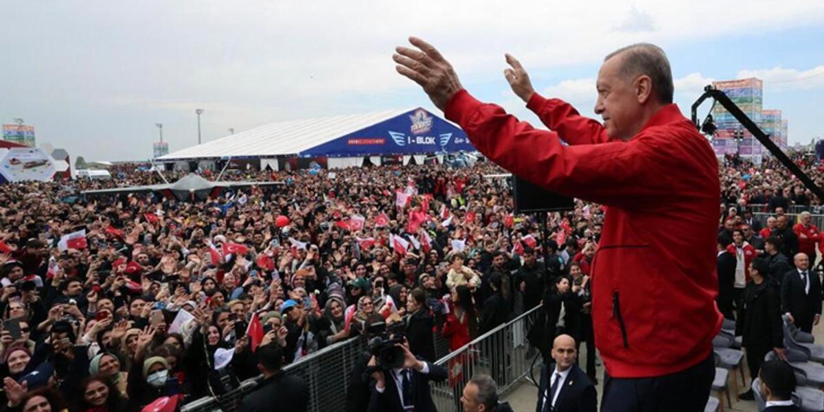 Эрдоган впервые появился на публике после недомогания