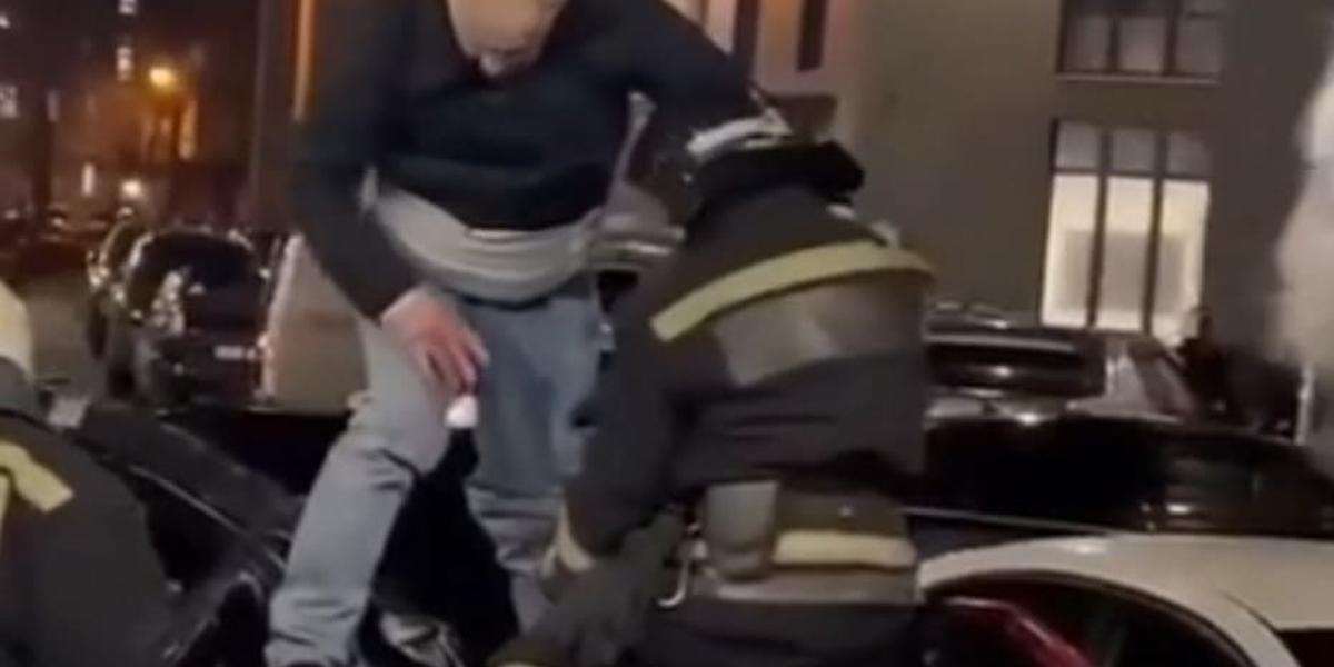Упал с 19 этажа, встал на ноги и спел: россиянин выжил после падения