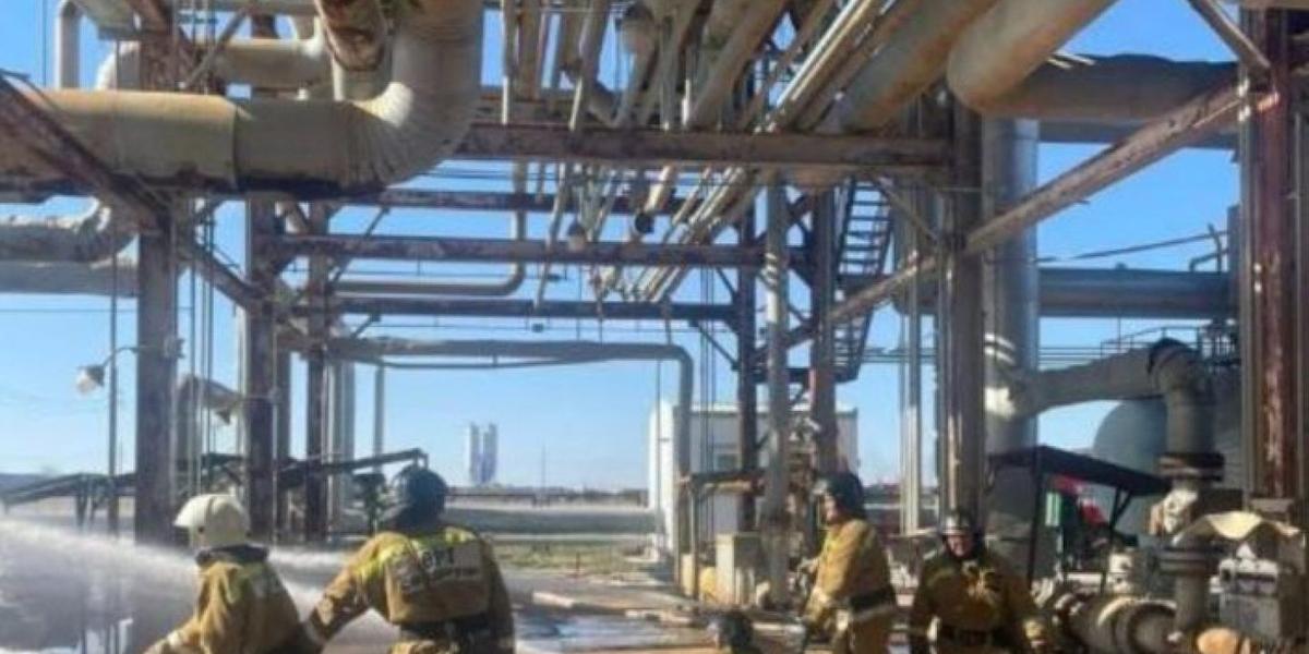 Рабочий скончался от ожогов после пожара на заводе Актюбинской области