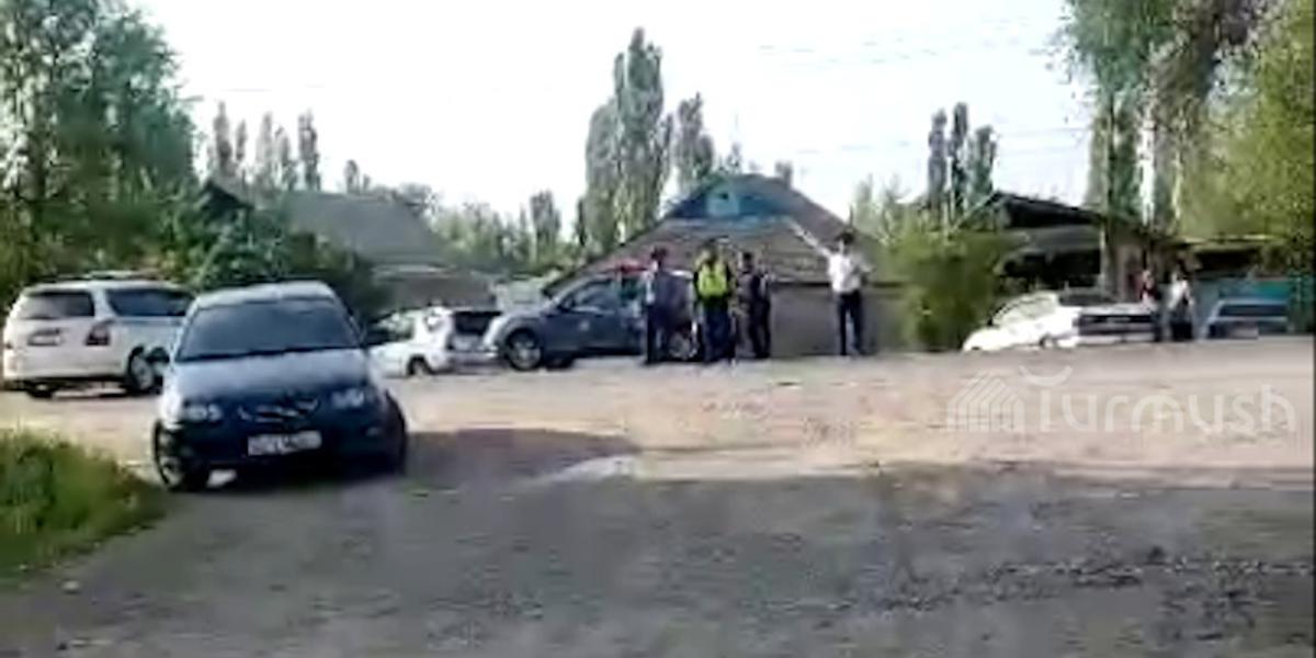 Силовики уничтожили вооружённого террориста у школы под Бишкеком