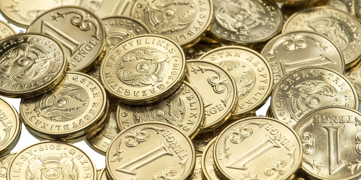 О штрафах за отказ продавцов принимать мелкие монеты предупредили в Нацбанке