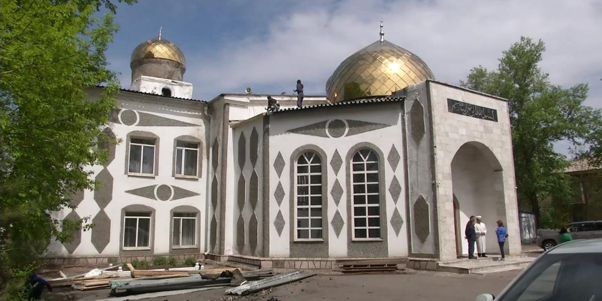Мечеть в бывшей пожарной части: меценаты-аманатовцы Сарани помогли восстановить крышу