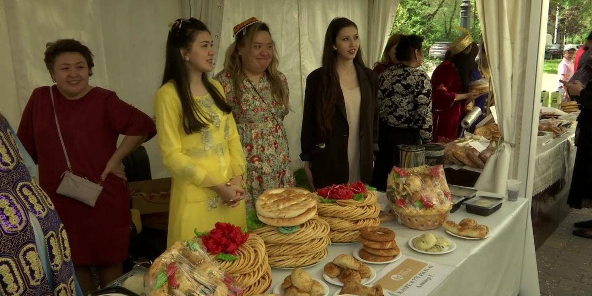 Блюда восьми национальных кухонь попробовали жители Алматы