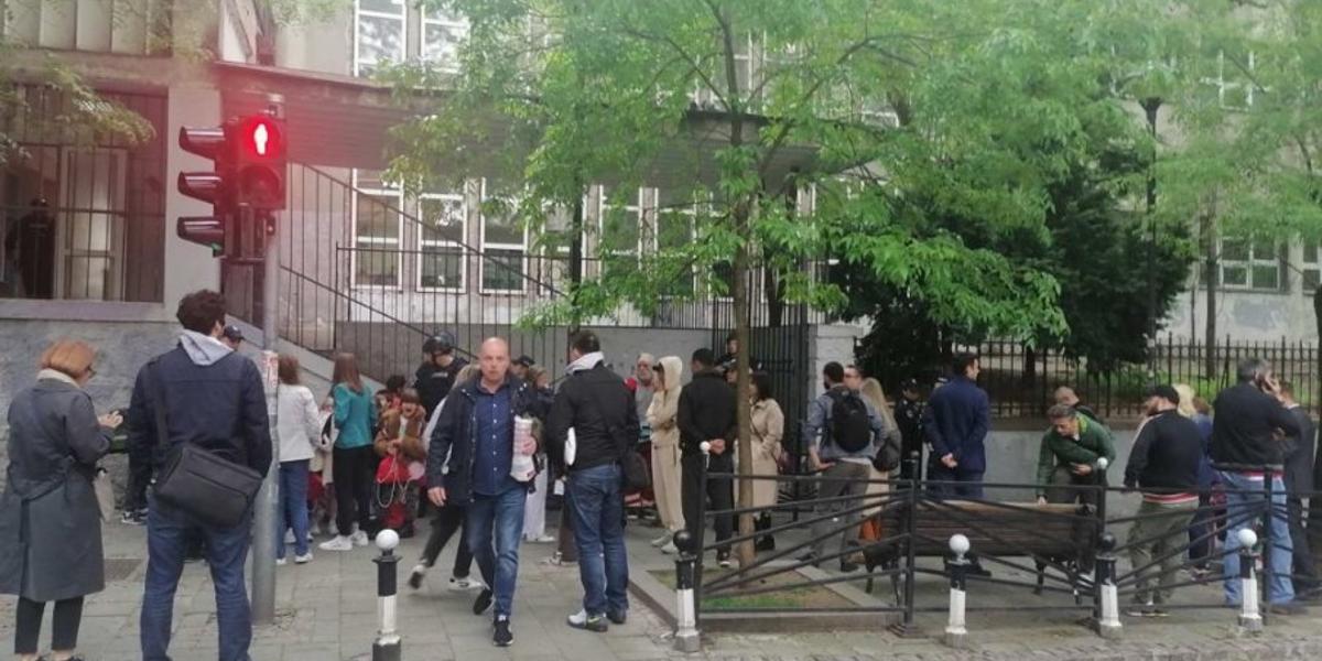 Девять человек погибли в результате стрельбы в школе Белграда