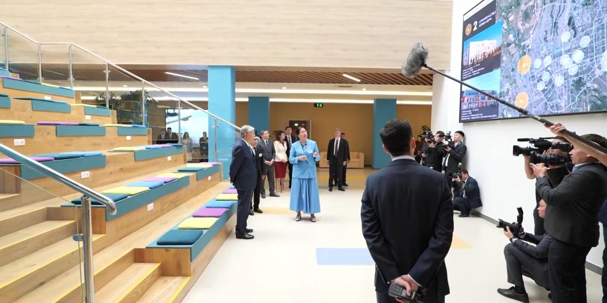 Мемлекет басшысы Алматыдағы инновациялық шығармашылық орталығының жұмысымен танысты