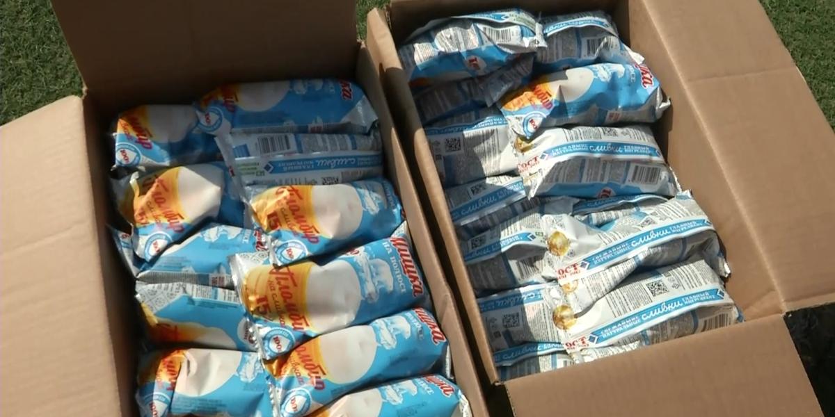 10 тысяч порций мороженного раздали члены партии «AMANAT» детям по всей стране