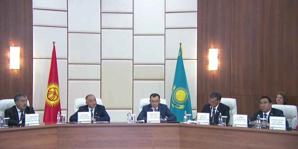 «Казахско-кыргызские отношения вышли на новый уровень», - Маулен Ашимбаев