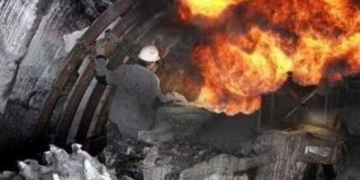Угольная шахта с людьми горит в Карагандинской области