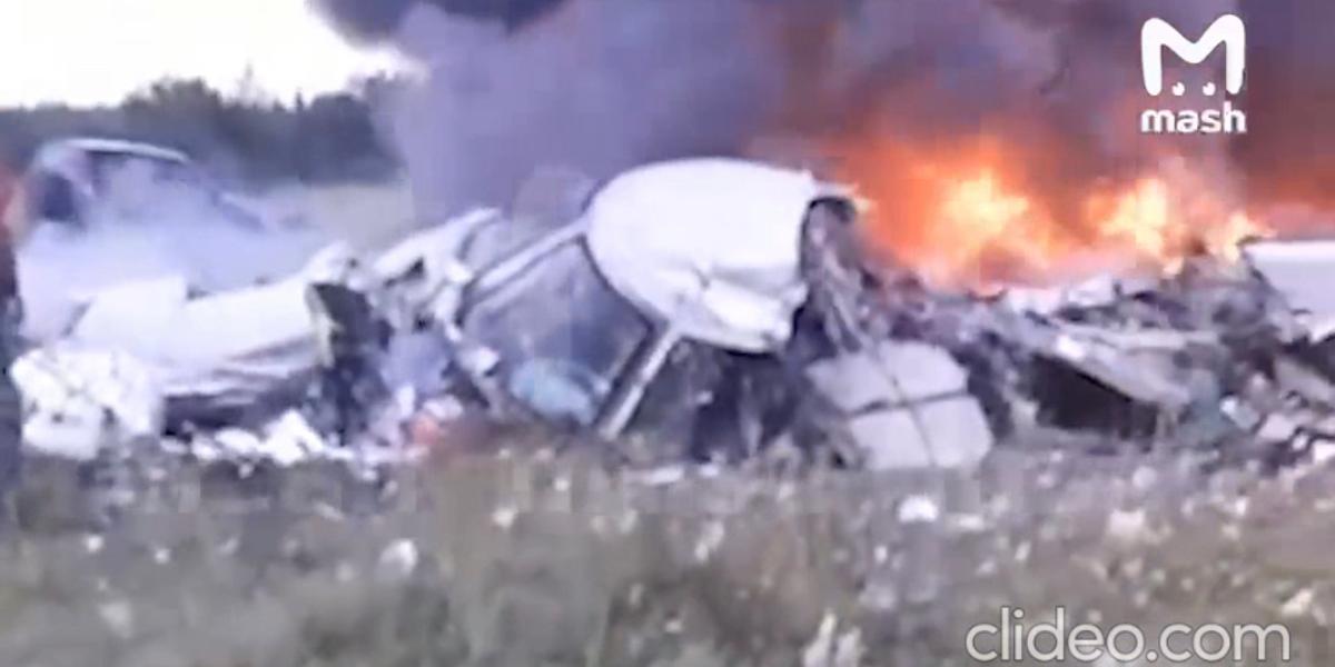 Самолет Евгения Пригожина разбился с пассажирами на борту