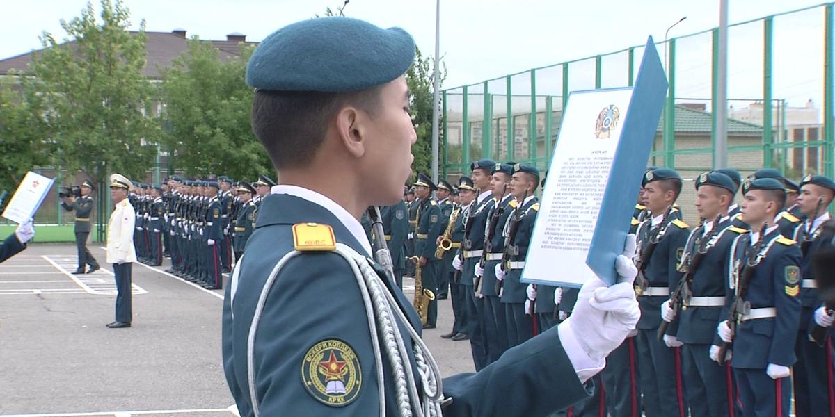 Более 80 кадетов столичного колледжа принесли военную присягу в Астане