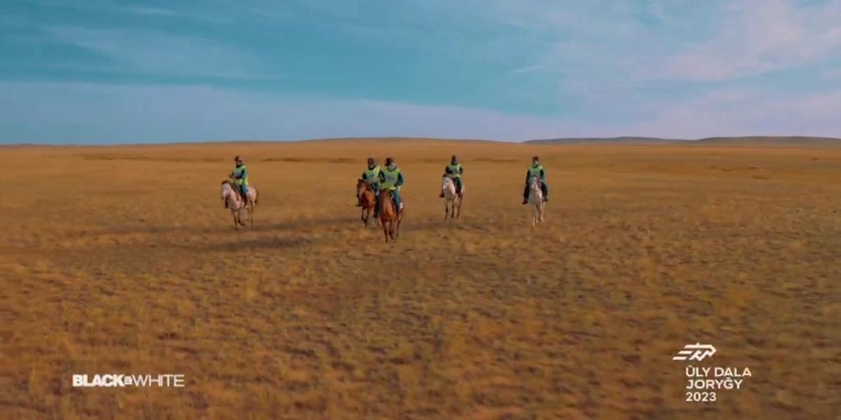Команда из Акмолинской области выбыла из конного марафона «Ұлы дала жорығы»