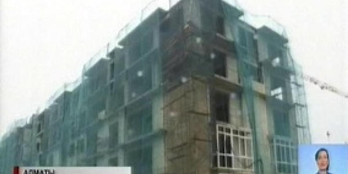 В Алматы начали сносить верхние этажи здания, построенного выше проспекта Аль-Фараби