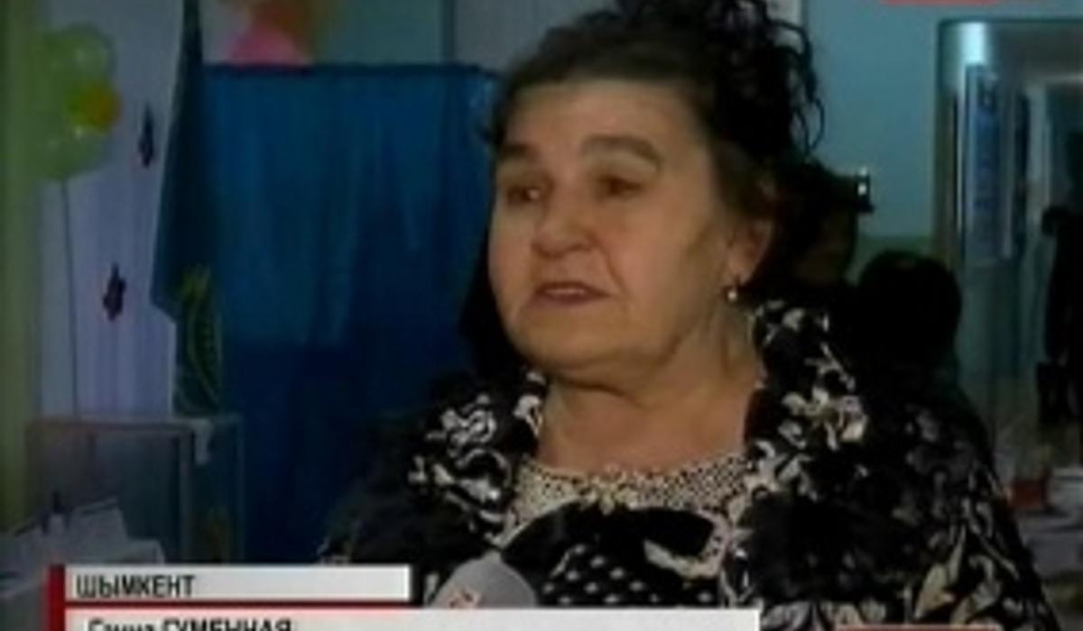 В день выборов в Шымкенте первыми проголосовали пенсионеры