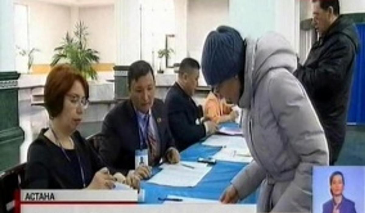 Явка избирателей на досрочных выборах в Казахстане побила рекорд - 75,16%
