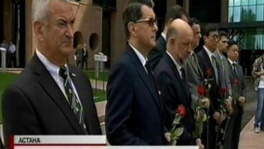 В Астане почтили минутой молчания память жертв теракта в Ницце  