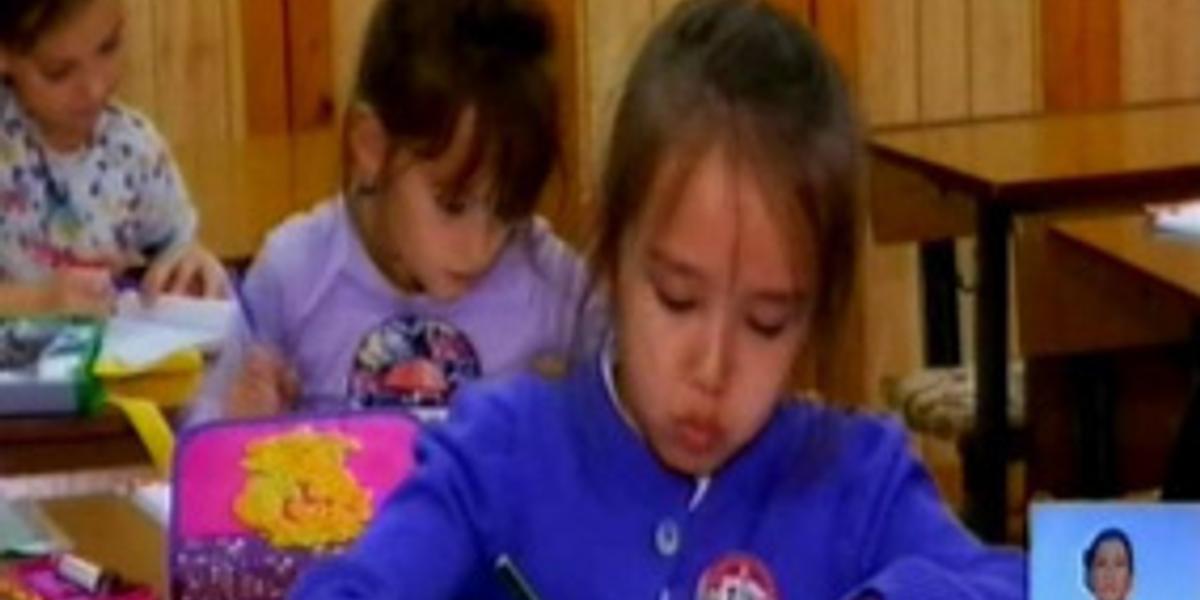 Школьники  Усть-Каменогорска  изучают казахский язык без учебников 