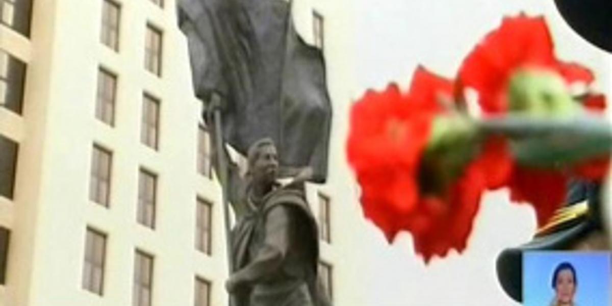 В Астане установили  памятник Рахимжану Кошкарбаеву