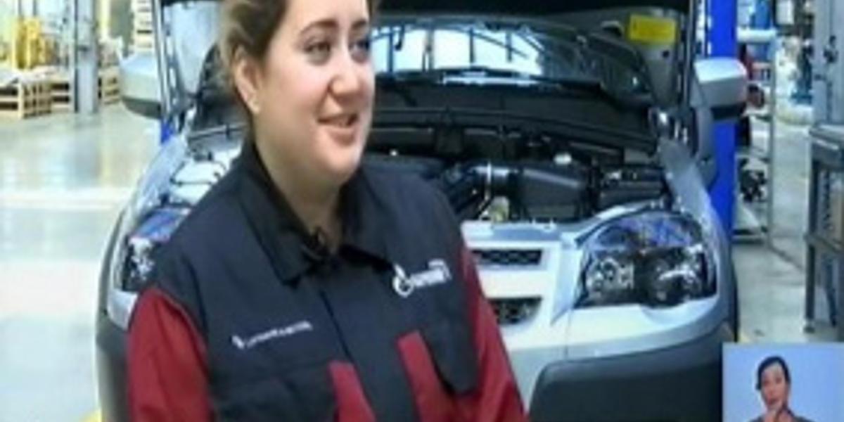 В Костанае на автосборочном предприятии трудятся около 200 женщин