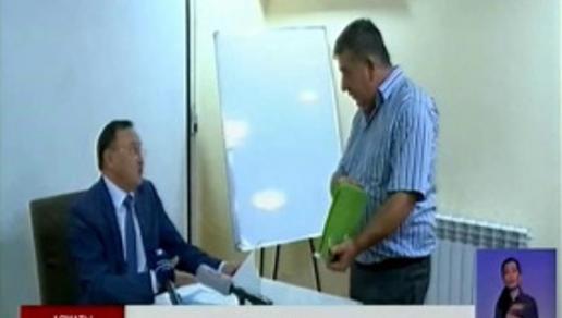 Владельцы придорожных магазинов Алматы обвинили чиновников в рейдерском захвате бизнеса
