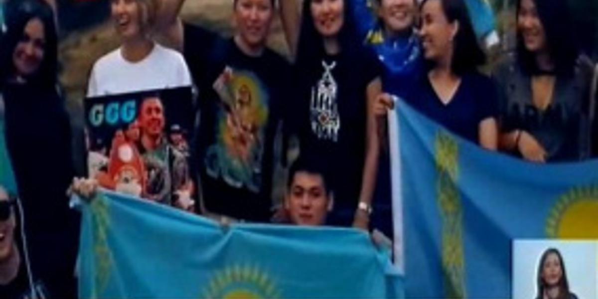 Казахстанские поклонники Головкина в Лос-Анджелесе провели флэш-моб 