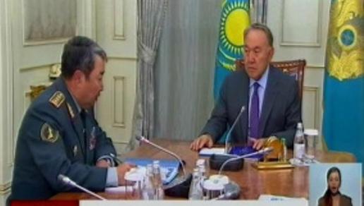 Н. Назарбаев встретился с Министром обороны РК 