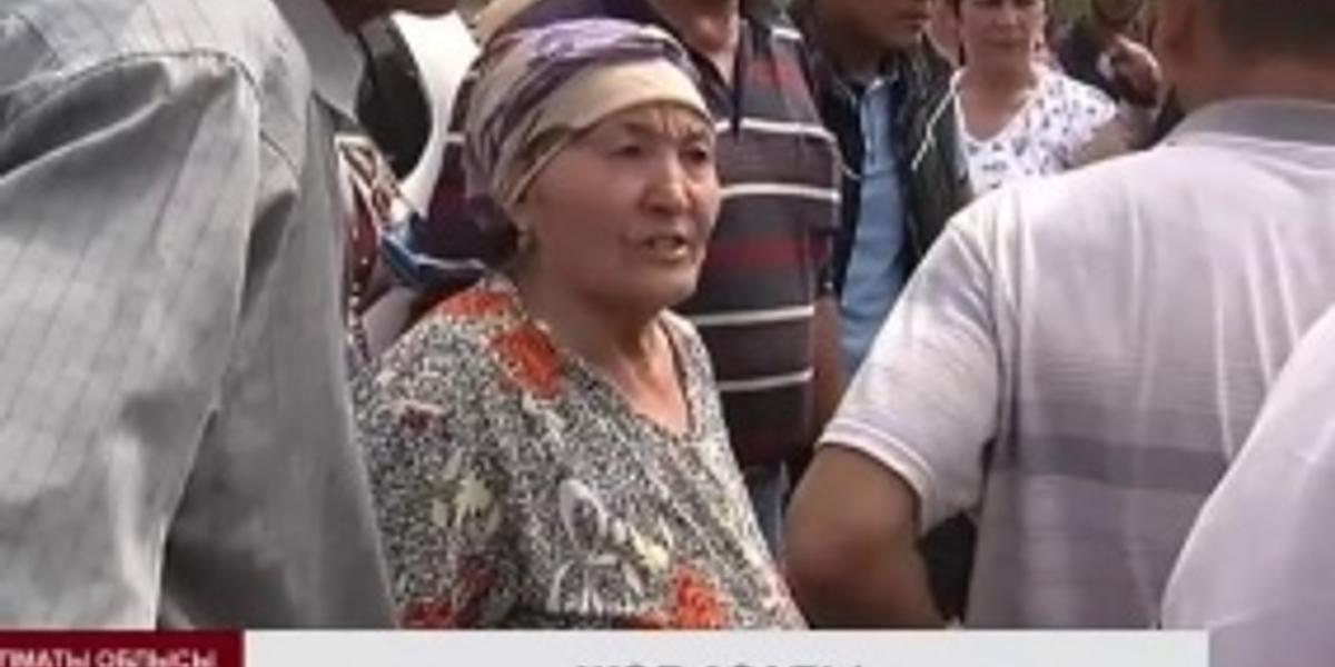 Алматы облысында зират түбінен ұңғыма қазбақ болған шенеуніктерге халық наразы