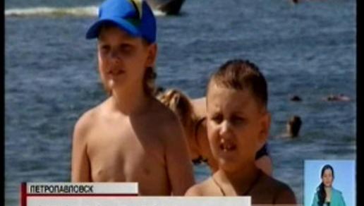 Спасатели Петропавловска организовали похоронный марш на пляже 